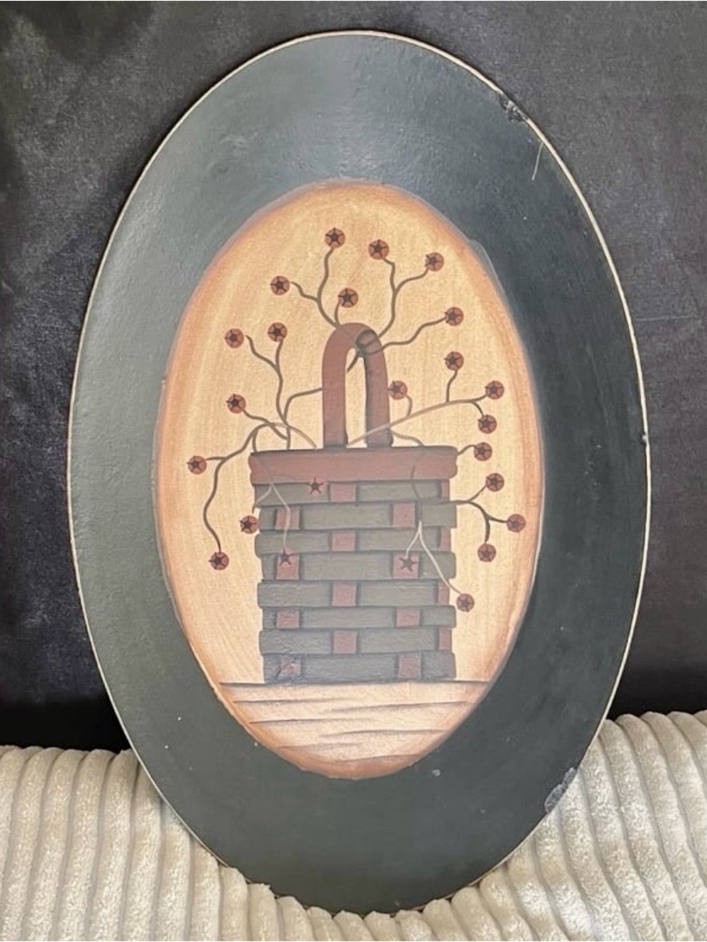 Folk Art Basket Wall Plaque - Black and Tan